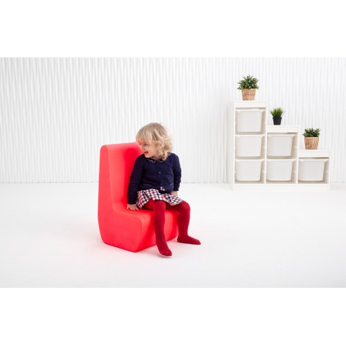 Chair 40x40x60 cm. Sitting height 26 cm.