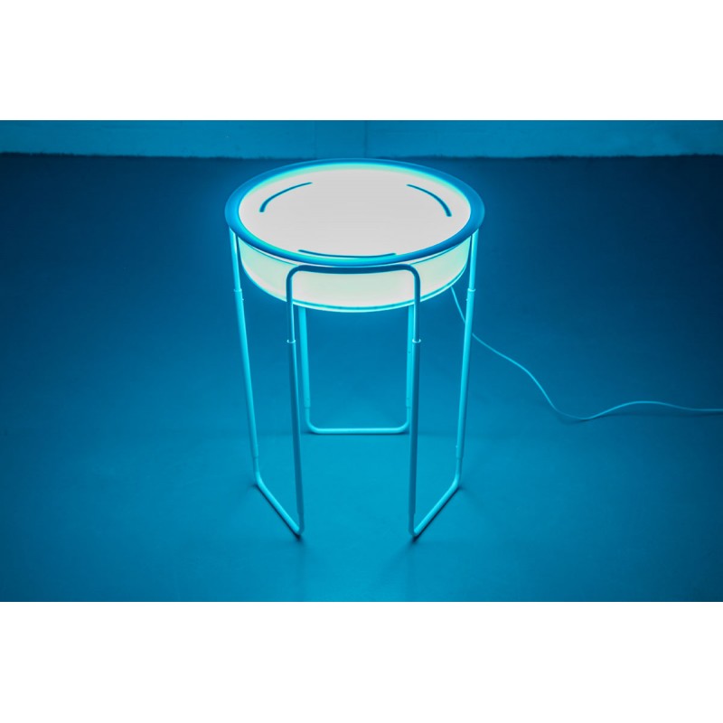 Led sensory tray with adjustable support