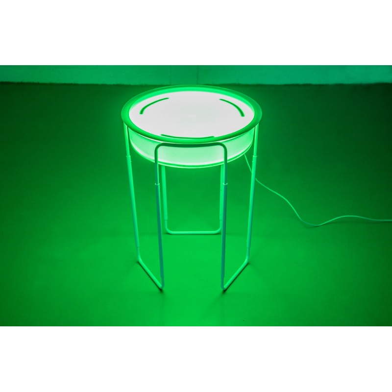 Led sensory tray with adjustable support