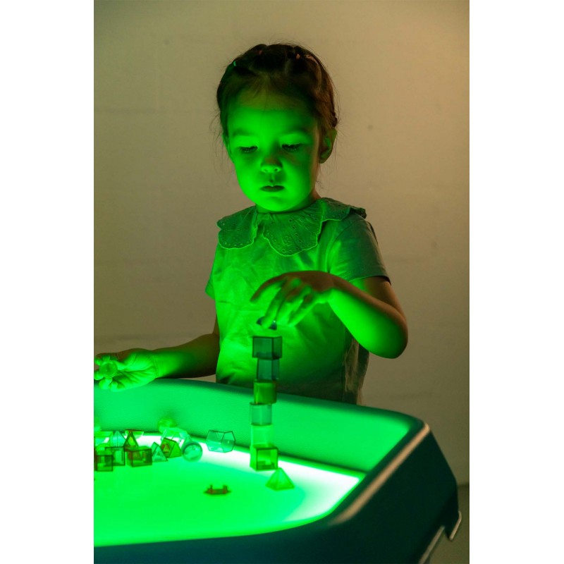 Translucent 3D geometric shapes