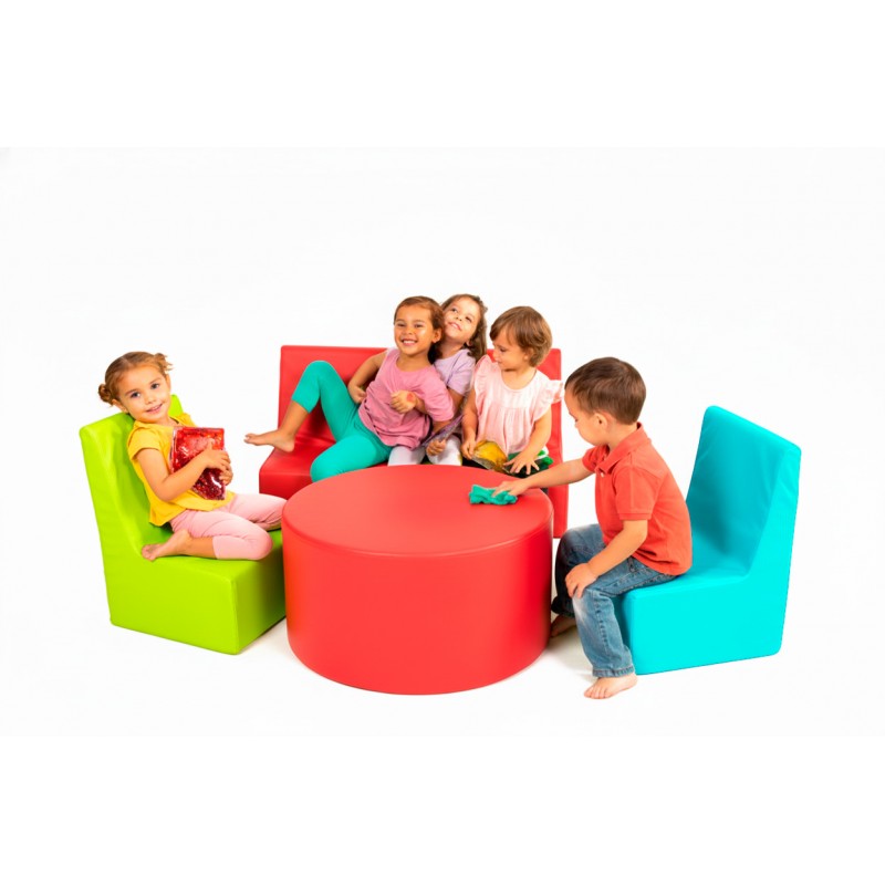 Set de sofá, dos sillones y mesa de cuero sintético