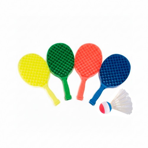 Set shut with giant shuttlecock