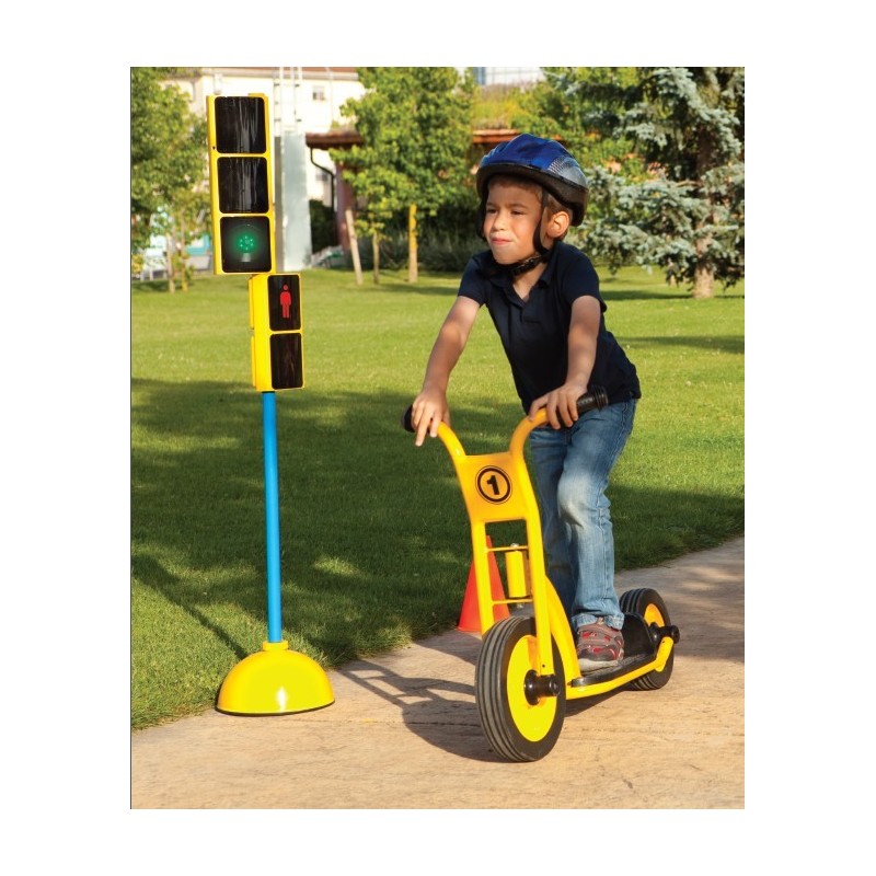 Semáforo de vehículos y peatones + pica + base