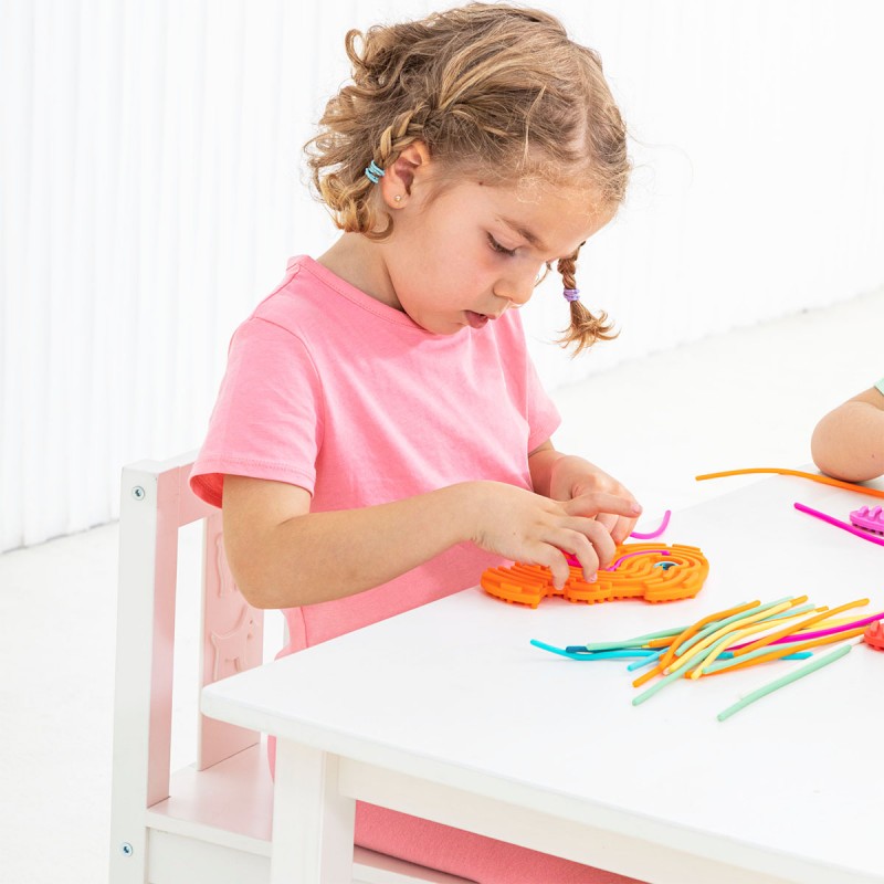 Tablero de actividades sensoriales PEZ